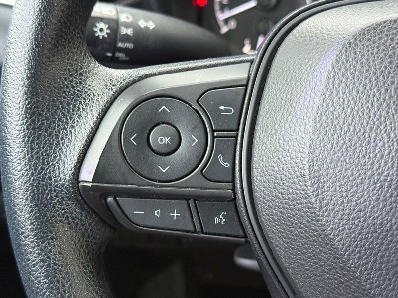 Used 2022 Toyota Corolla LE image 20