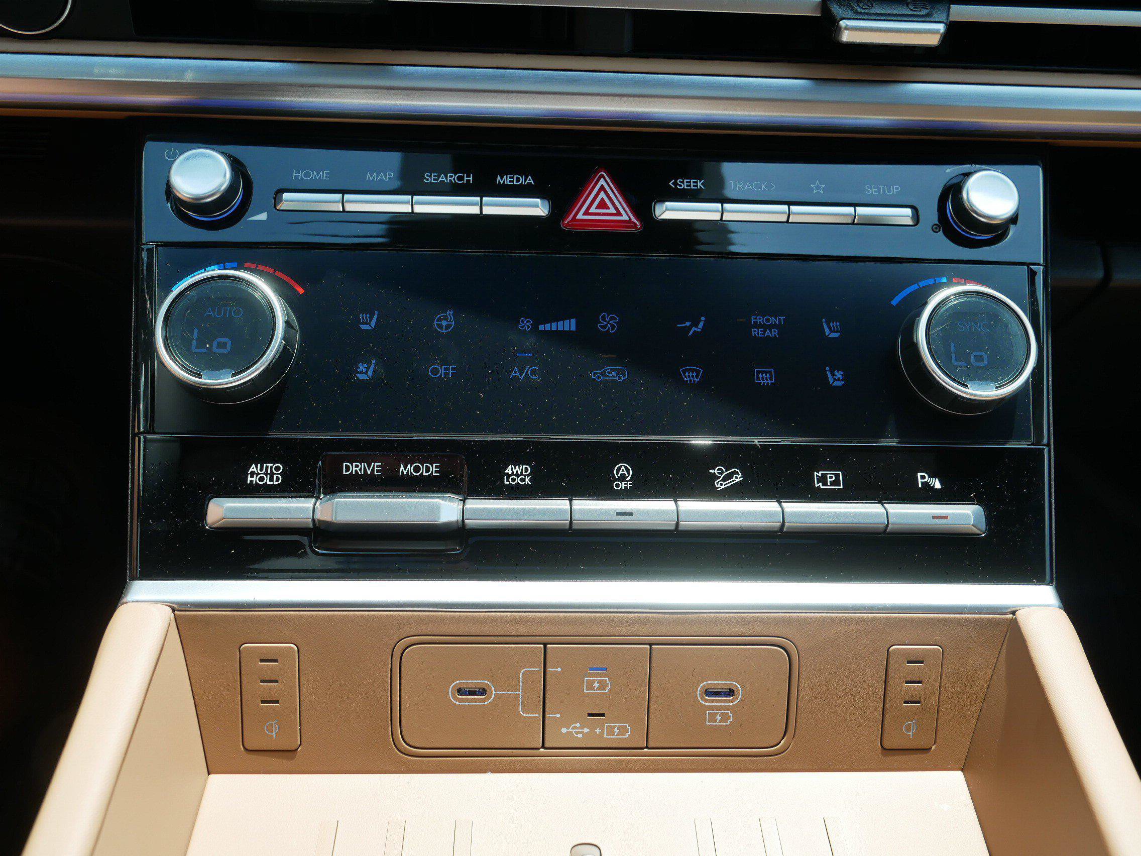 New 2026 Hyundai Santa Fe Calligraphy AWD/4WD image 9