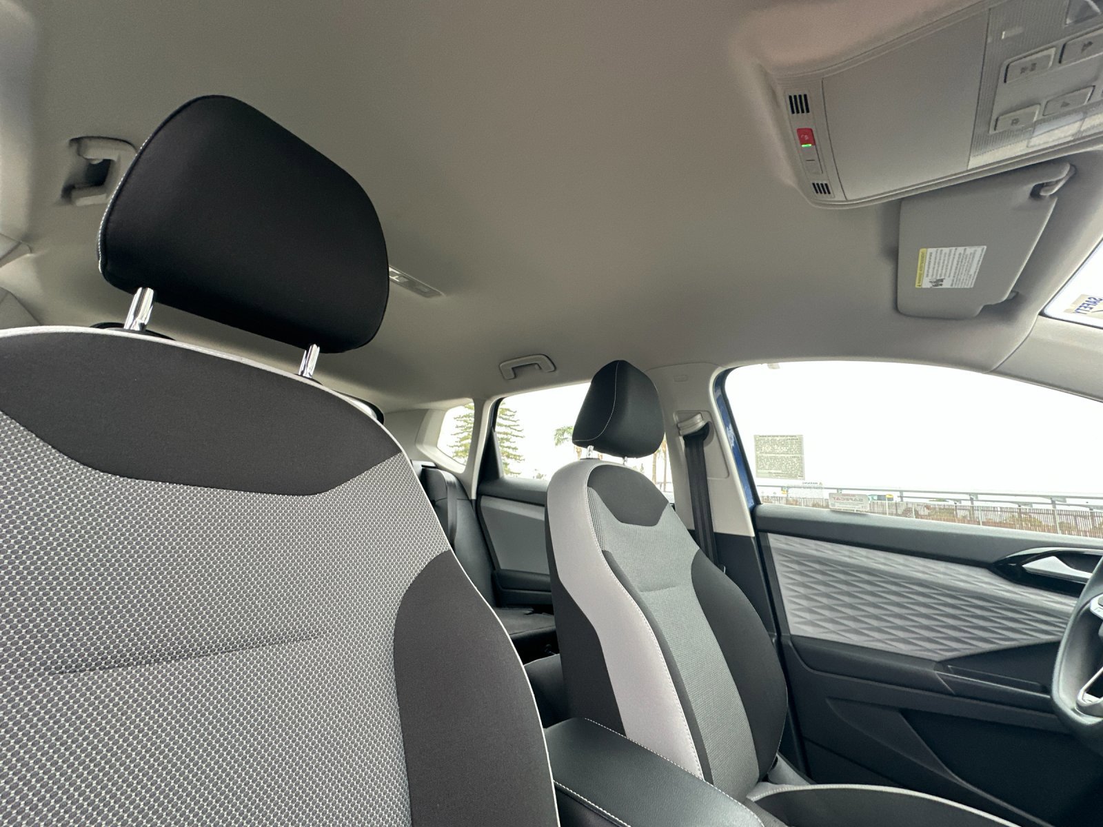 Used 2022 Volkswagen Taos S image 17