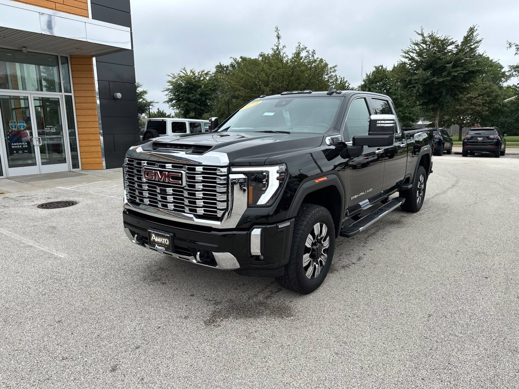 Used 2024 GMC Sierra 2500 Denali w/ Denali Reserve Package AWD/4WD image 2