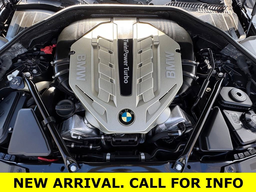 Used 2011 BMW 750Li w/ Luxury Rear Seating Pkg image 10