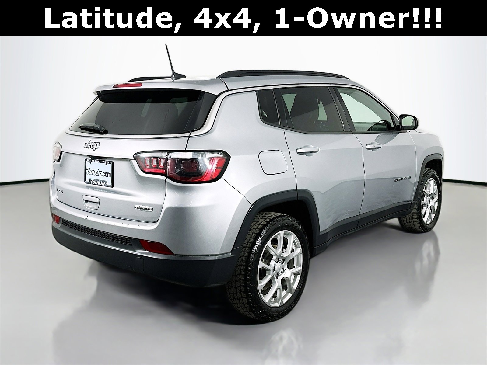 Used 2023 Jeep Compass Latitude w/ Sun and Sound Group image 8