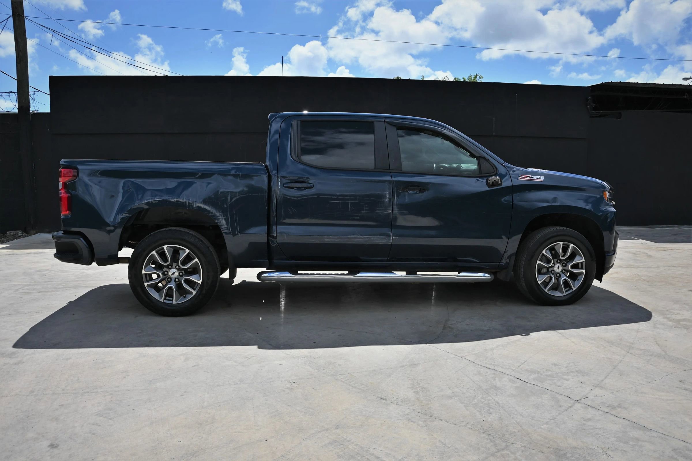 Used 2022 Chevrolet Silverado 1500 RST w/ Z71 Off-Road Package AWD/4WD image 6