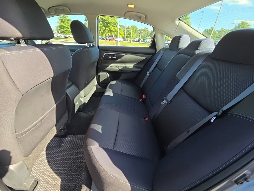 Used 2018 Nissan Altima 2.5 SR FWD image 9