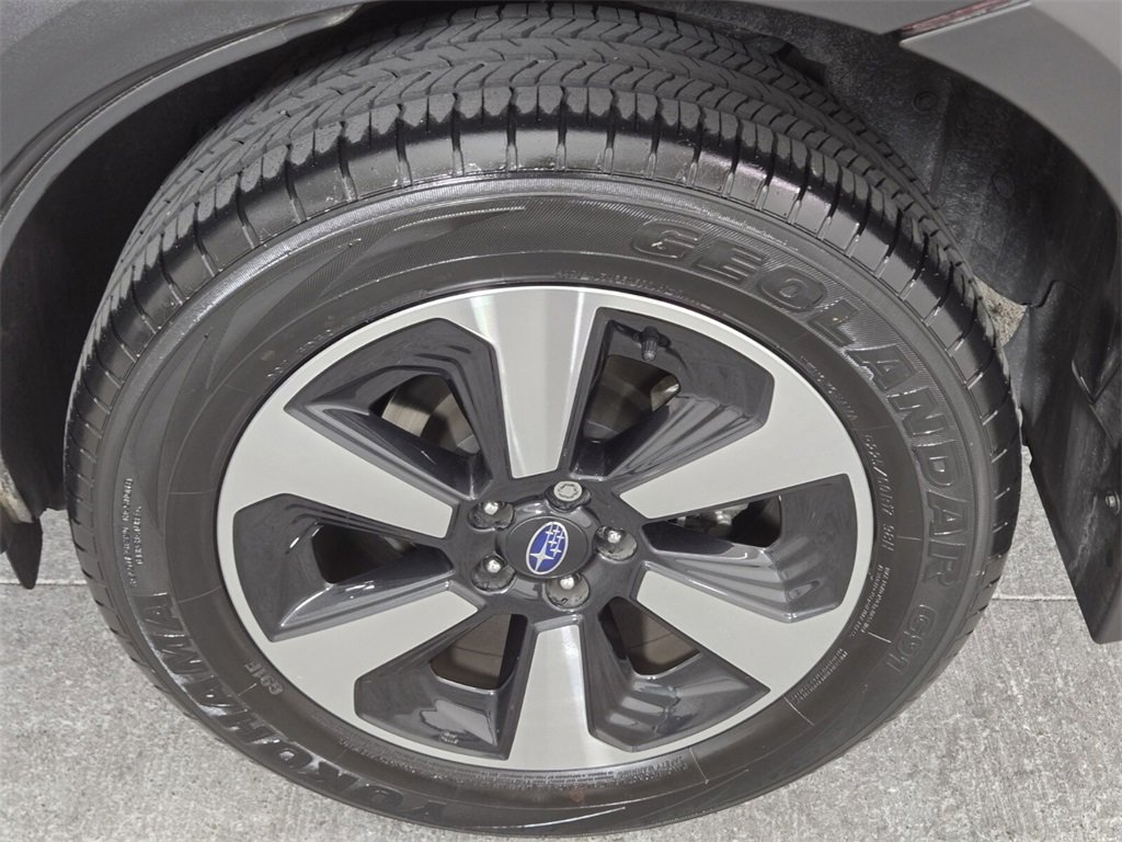 Used 2017 Subaru Forester 2.5i Premium image 13