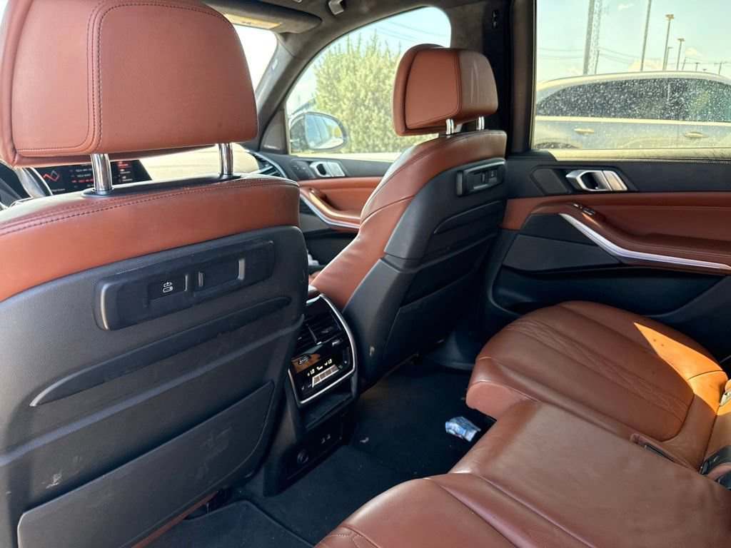 Used 2022 BMW X7 M50i w/ Dynamic Handling Package AWD/4WD image 14