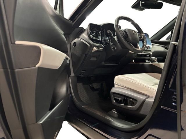 Used 2023 Lexus RX 350 Premium w/ Accessory Package (Z1) image 8