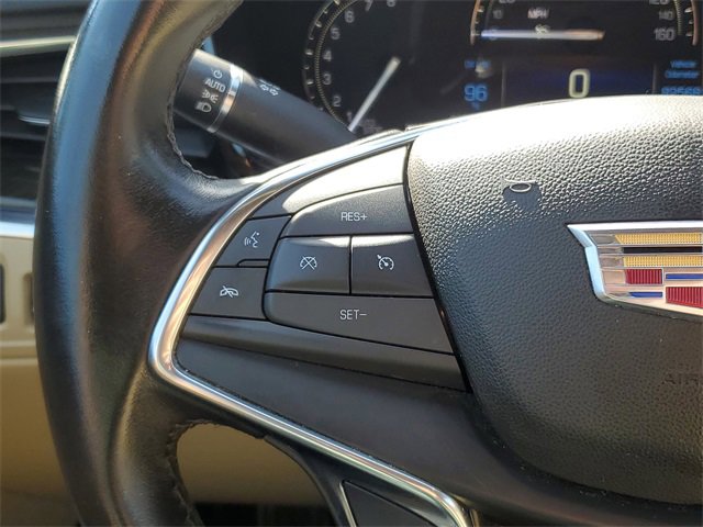 Used 2018 Cadillac XT5 FWD image 11