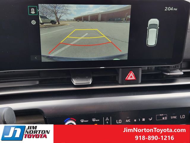 Used 2025 Kia Carnival image 18