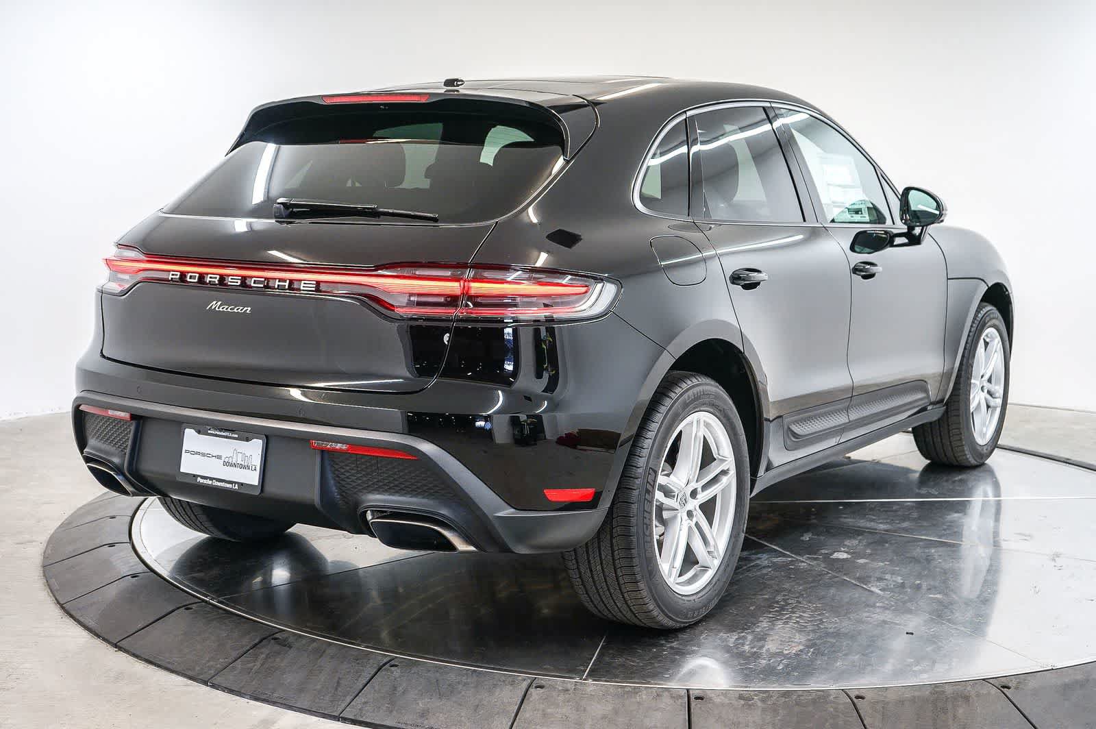 New 2026 Porsche Macan AWD/4WD image 9
