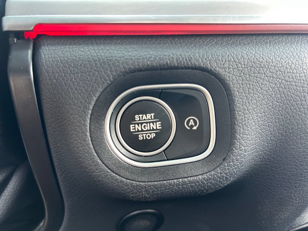Used 2025 Mercedes-Benz GLS 450 4MATIC image 29