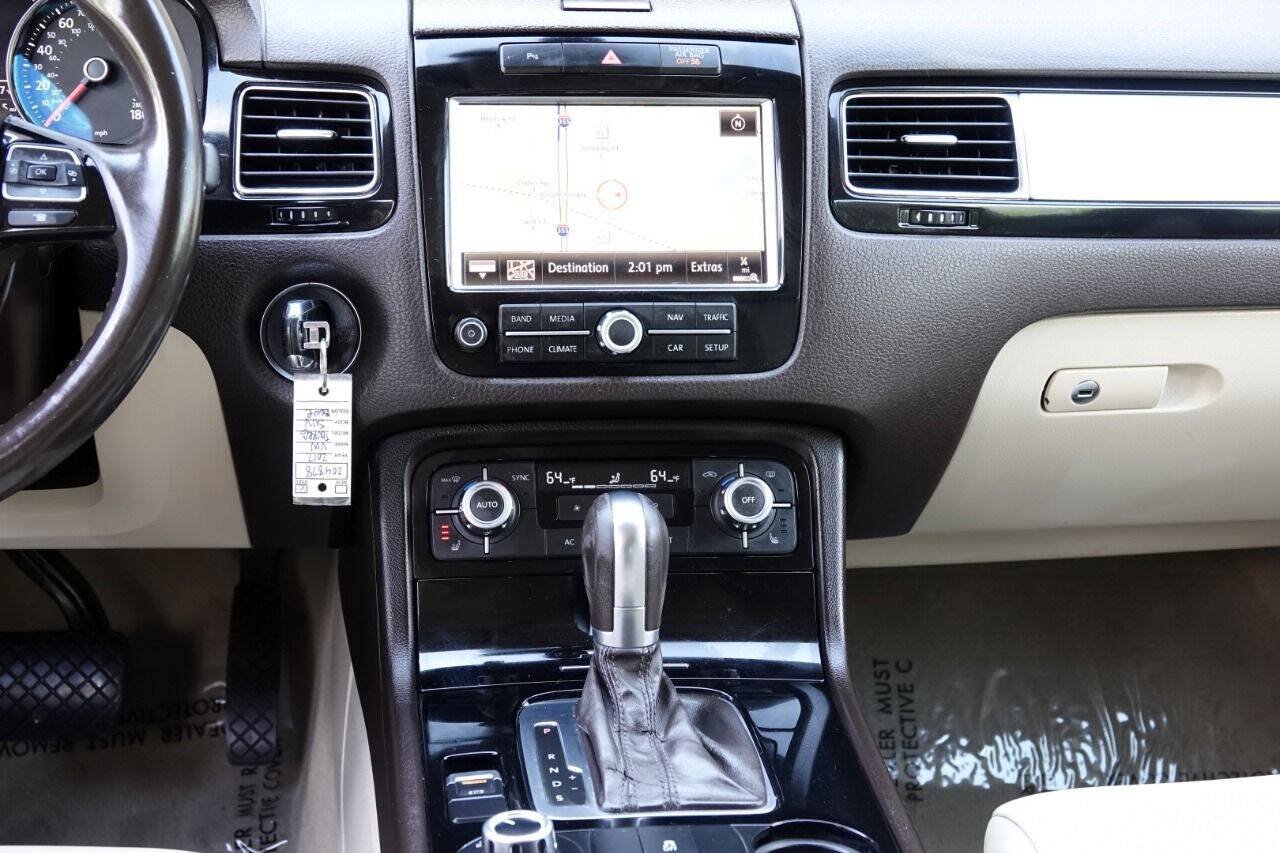 Used 2012 Volkswagen Touareg Sport AWD/4WD image 62