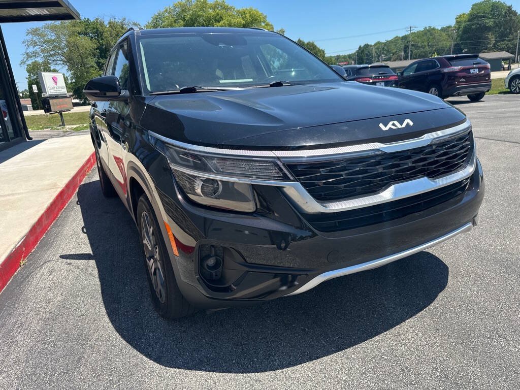 Used 2022 Kia Seltos EX AWD/4WD image 5
