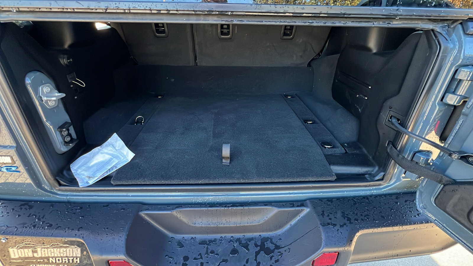 Used 2025 Jeep Wrangler Unlimited Rubicon 4xe w/ Convenience Group image 13