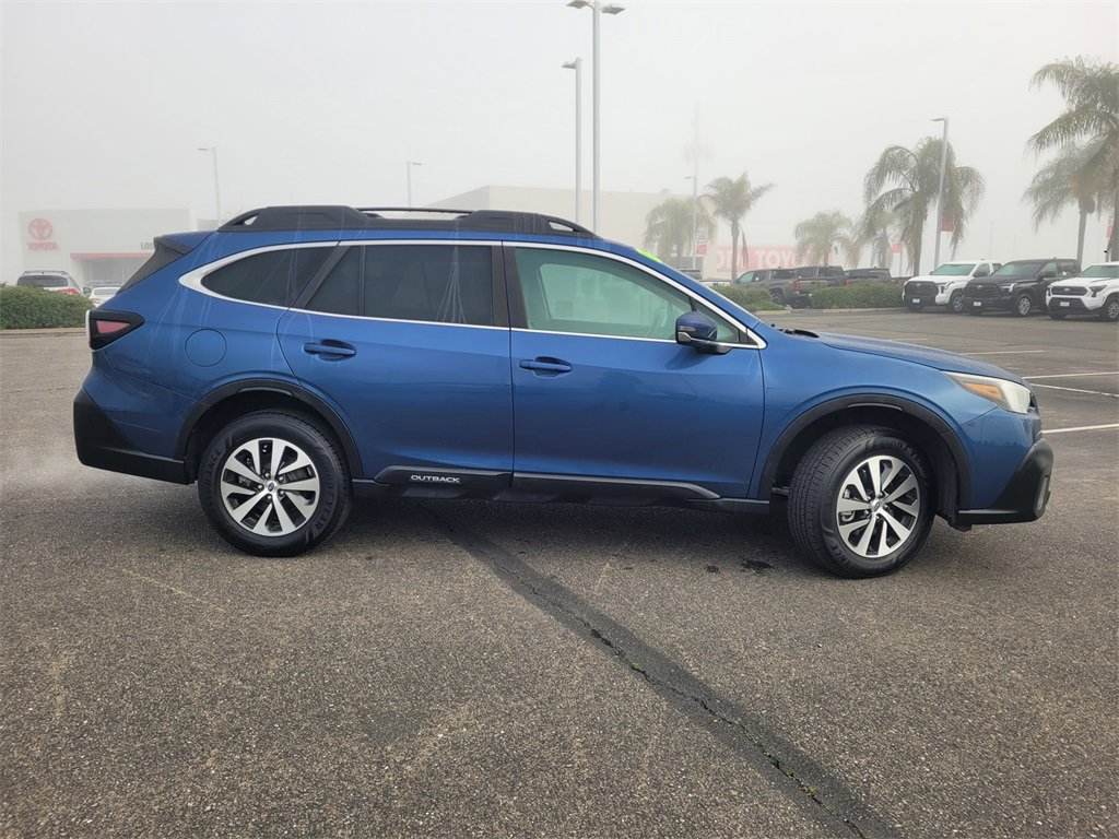 Used 2022 Subaru Outback Premium image 3