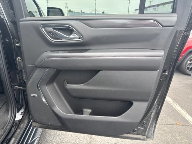 Used 2022 Chevrolet Suburban RST w/ Luxury Package AWD/4WD image 27