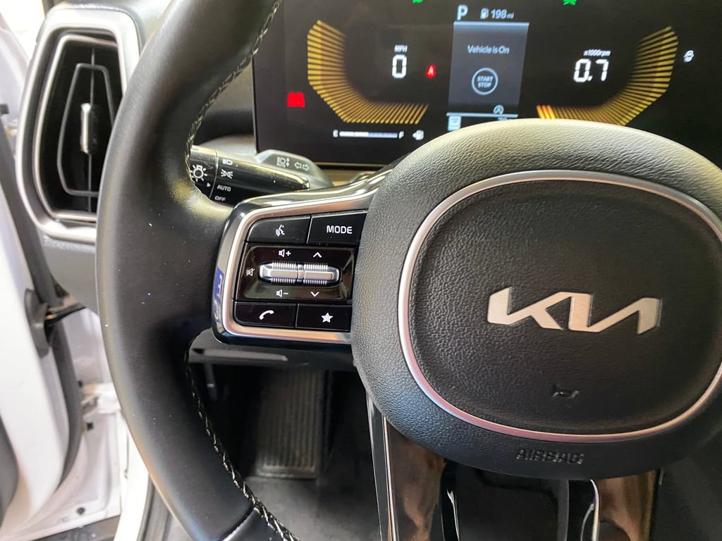Used 2025 Kia Sorento S AWD/4WD image 34