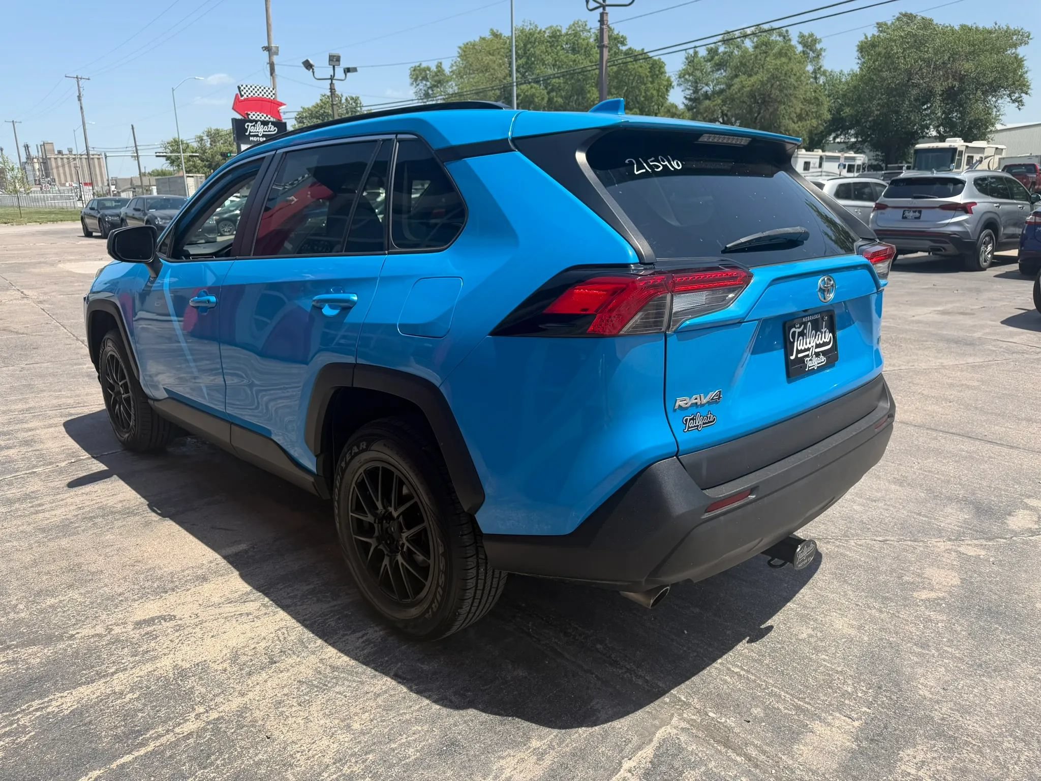 Used 2020 Toyota RAV4 LE w/ All Weather Liner Package FWD image 5