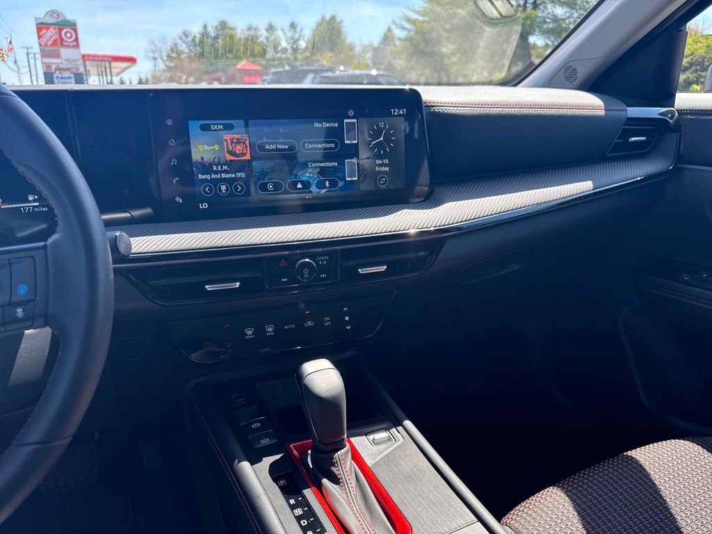 Certified 2025 Nissan Kicks SR image 19