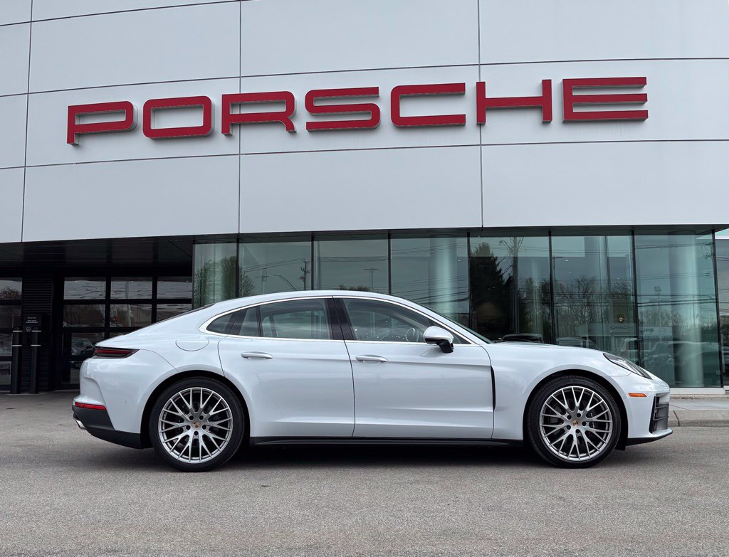 Certified 2025 Porsche Panamera 4 AWD/4WD image 18