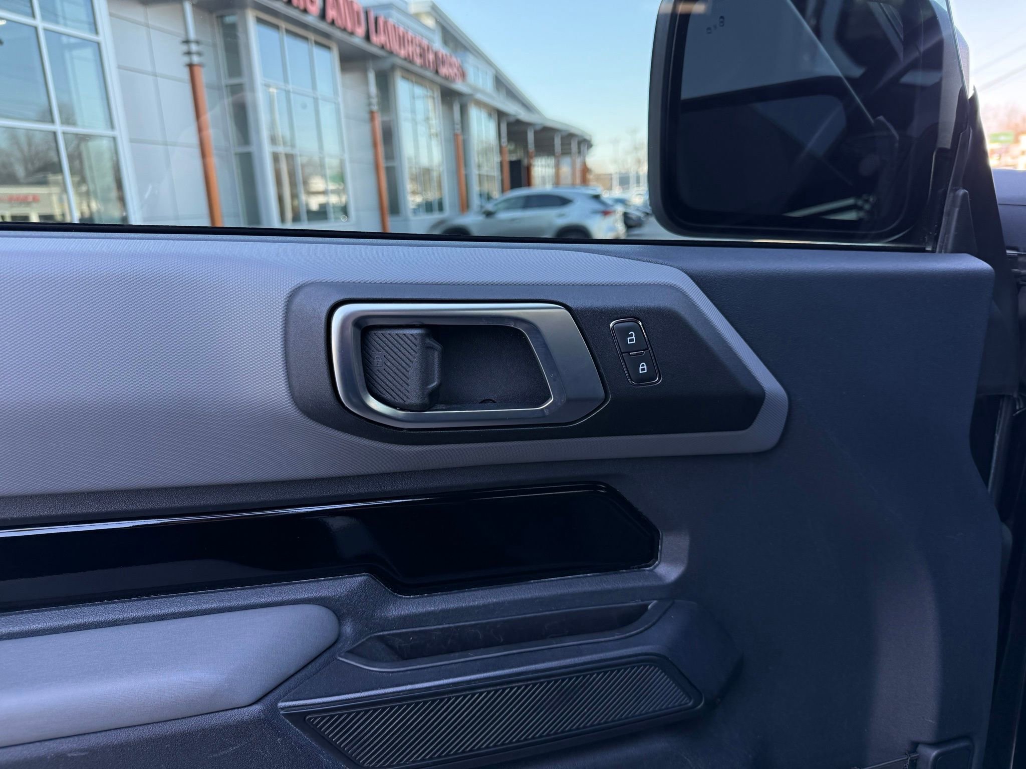 Used 2021 Ford Bronco Big Bend w/ Sasquatch Package image 35