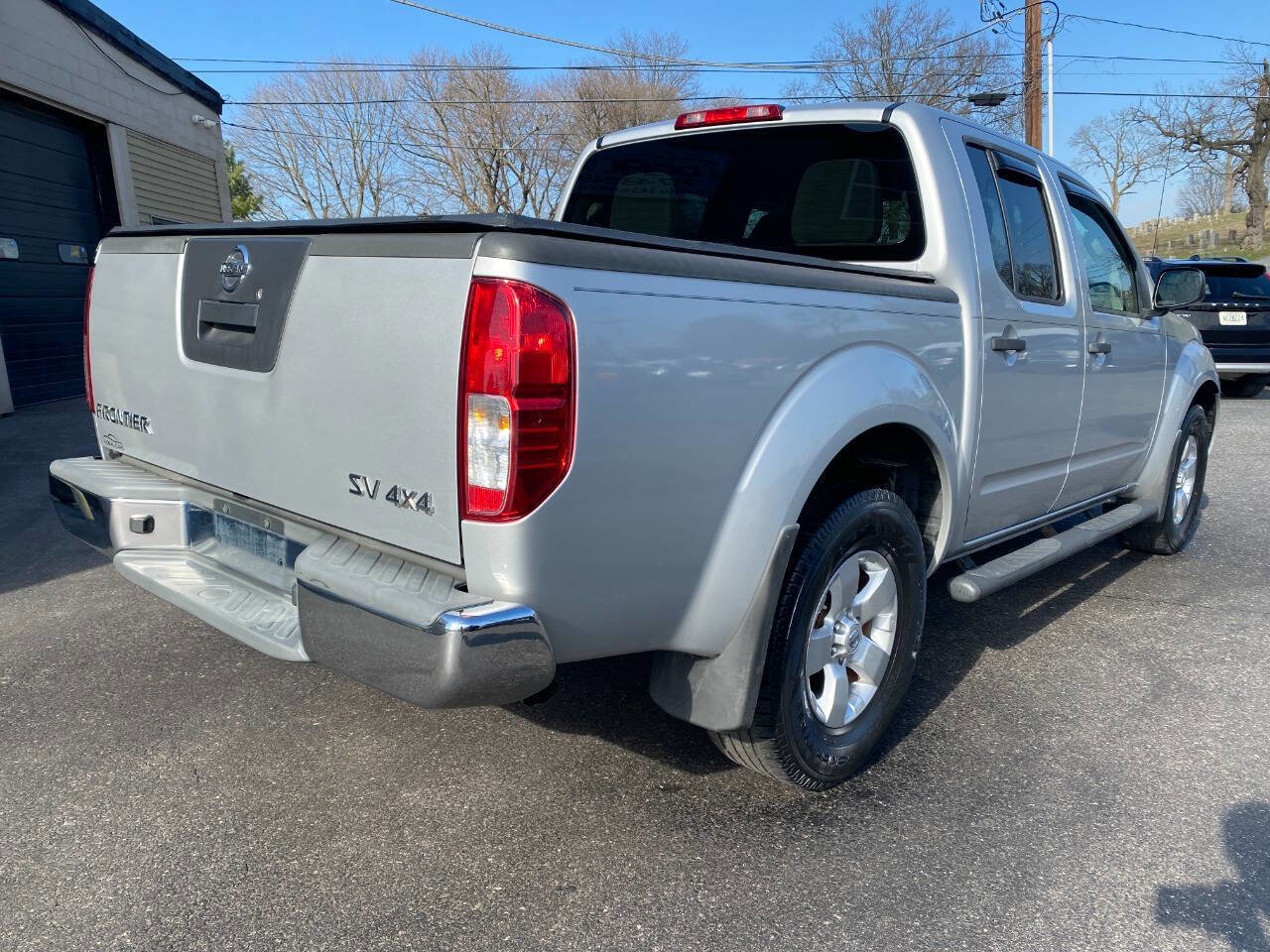 Used 2012 Nissan Frontier SV w/ SV Premium Utility Pkg image 3