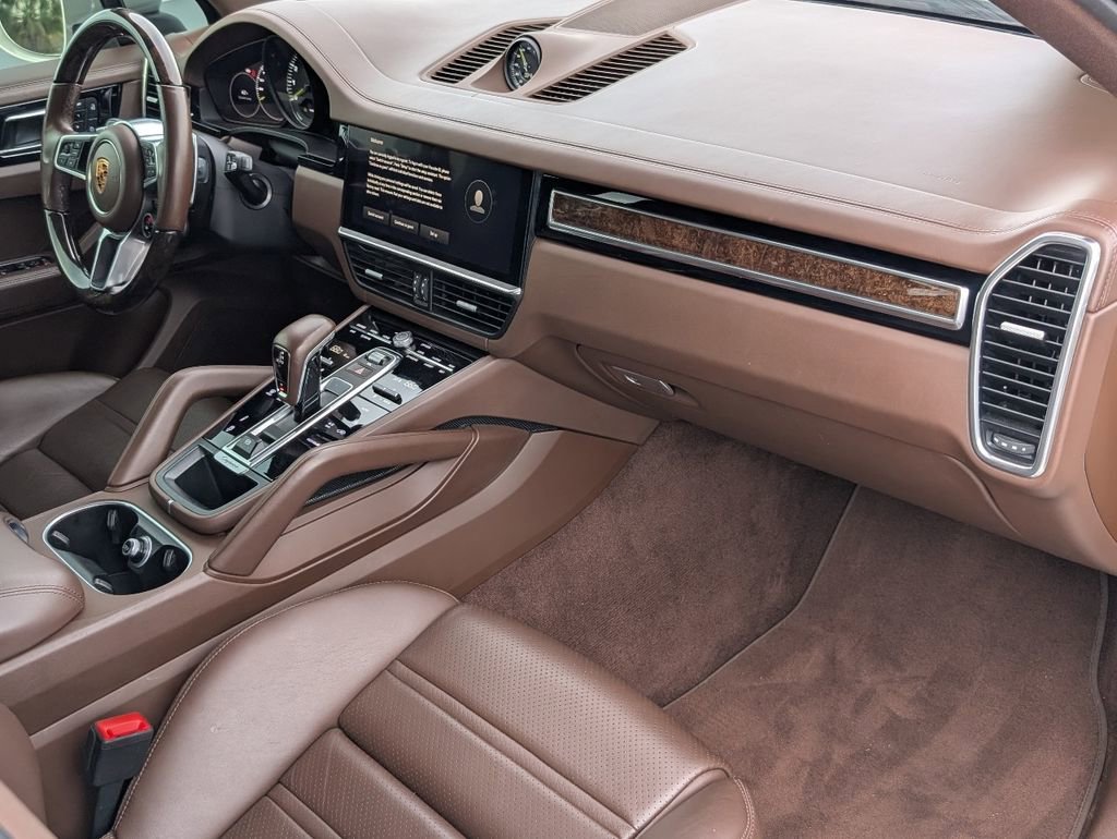 Certified 2022 Porsche Cayenne E-Hybrid image 13