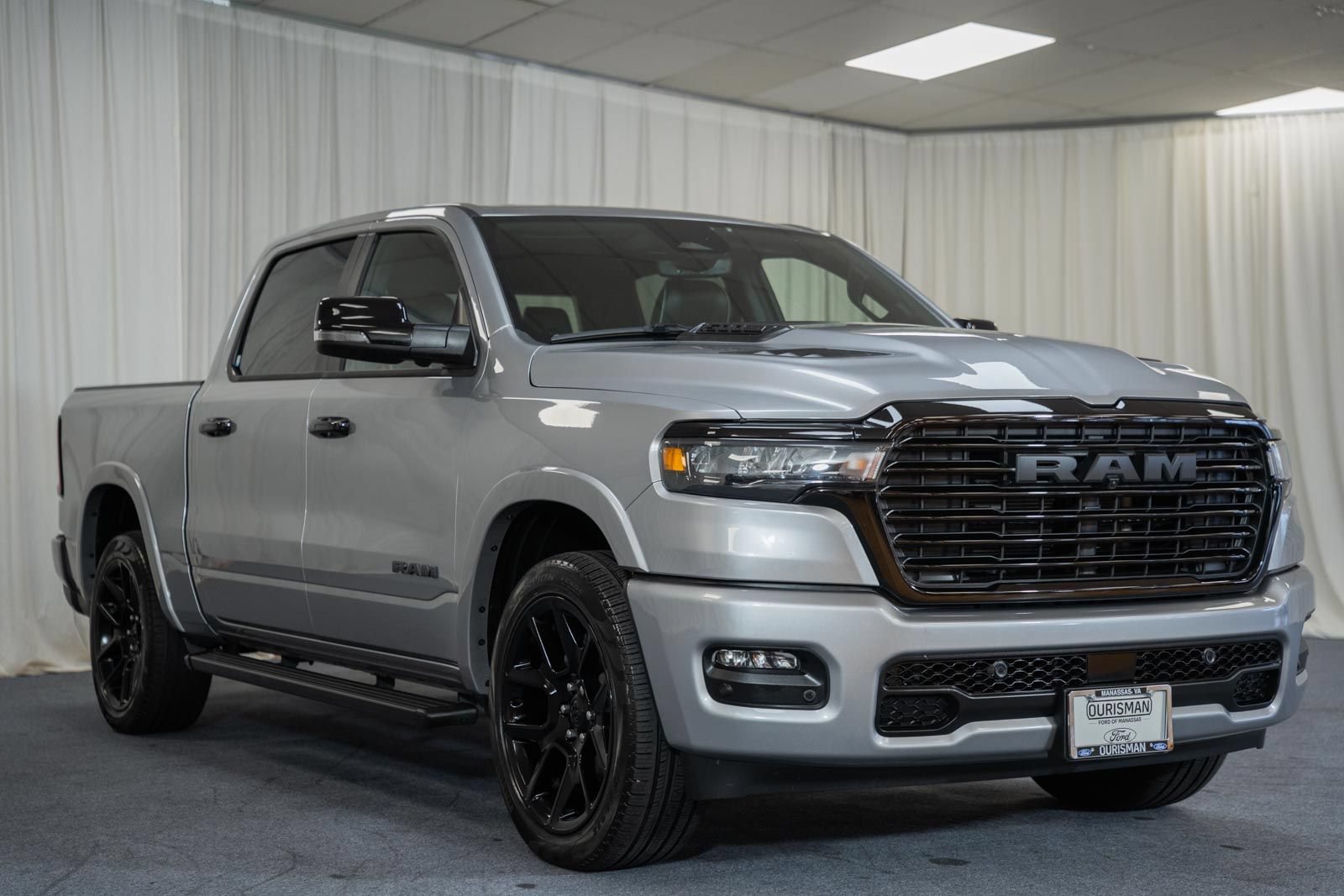 Used 2025 RAM 1500 Laramie w/ Night Edition AWD/4WD image 1