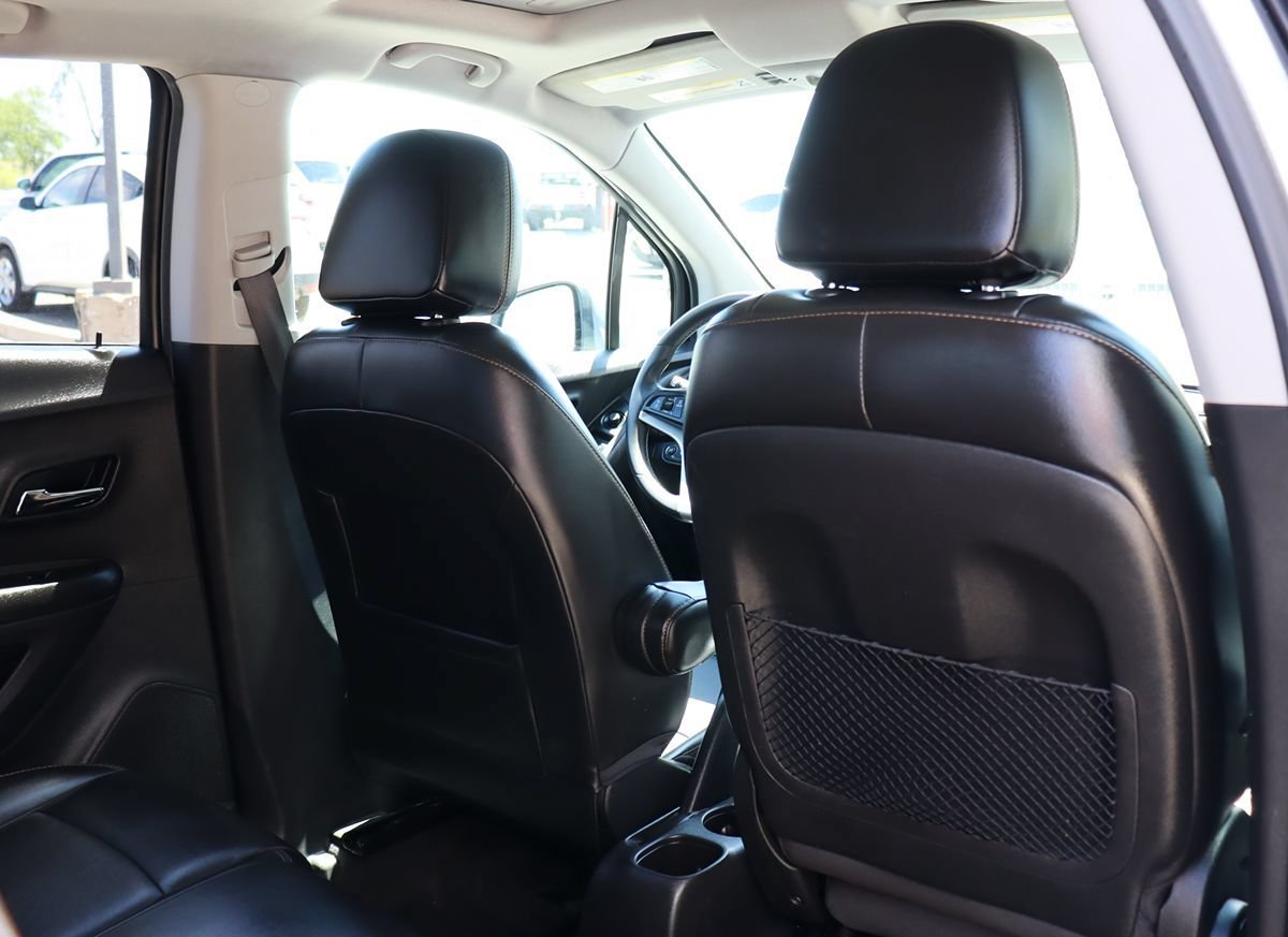 Used 2020 Chevrolet Trax Premier w/ LPO, Protection Package FWD image 28