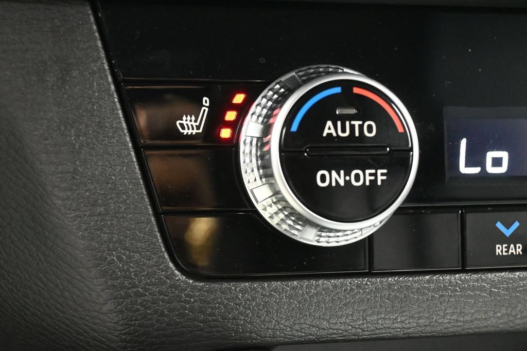 Used 2024 Mitsubishi Outlander SEL FWD image 21