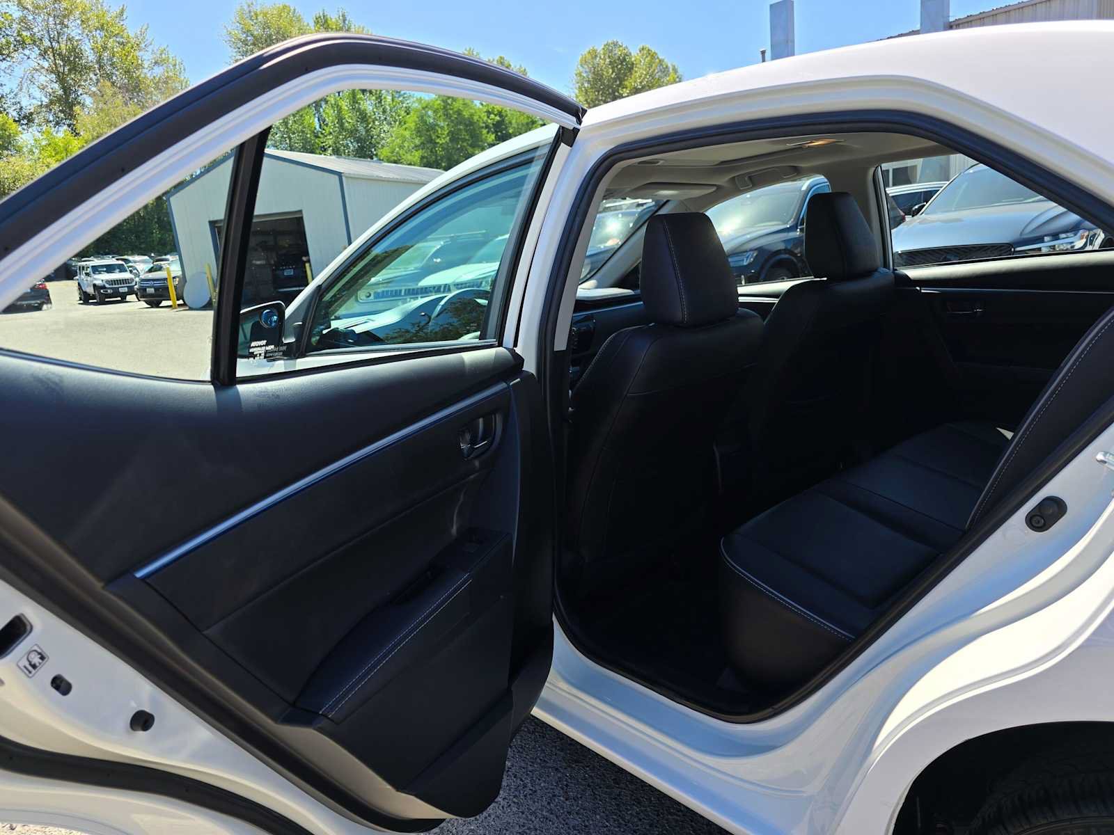Used 2015 Toyota Corolla S Premium FWD image 15