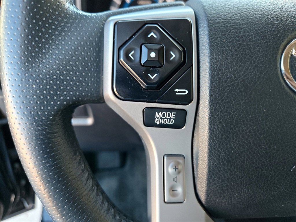 Used 2015 Toyota 4Runner Limited image 15