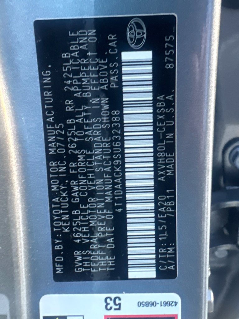 Used 2025 Toyota Camry SE FWD image 6