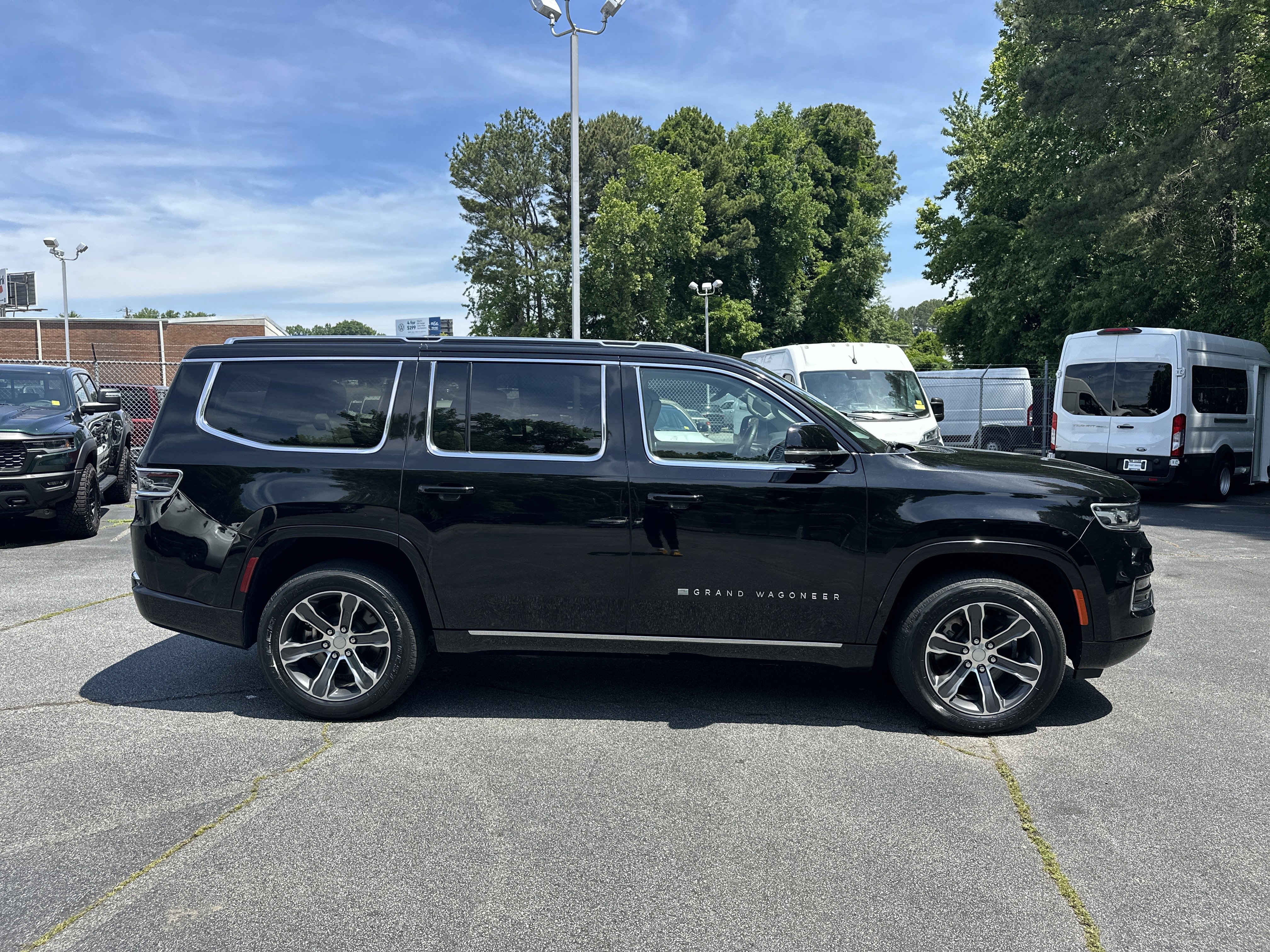 Used 2022 Jeep Grand Wagoneer Series I w/ Flexible Seating Group AWD/4WD image 10