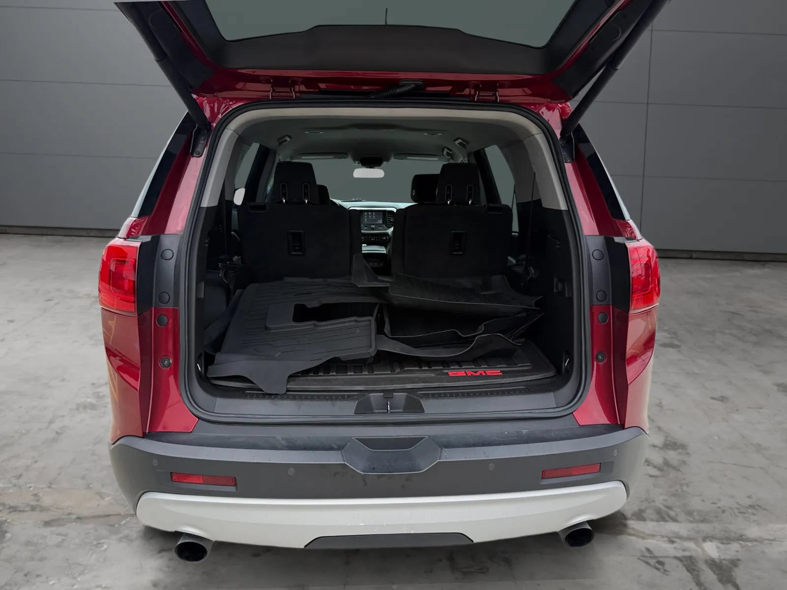 Used 2019 GMC Acadia SLE w/ Driver Alert Package I AWD/4WD image 9