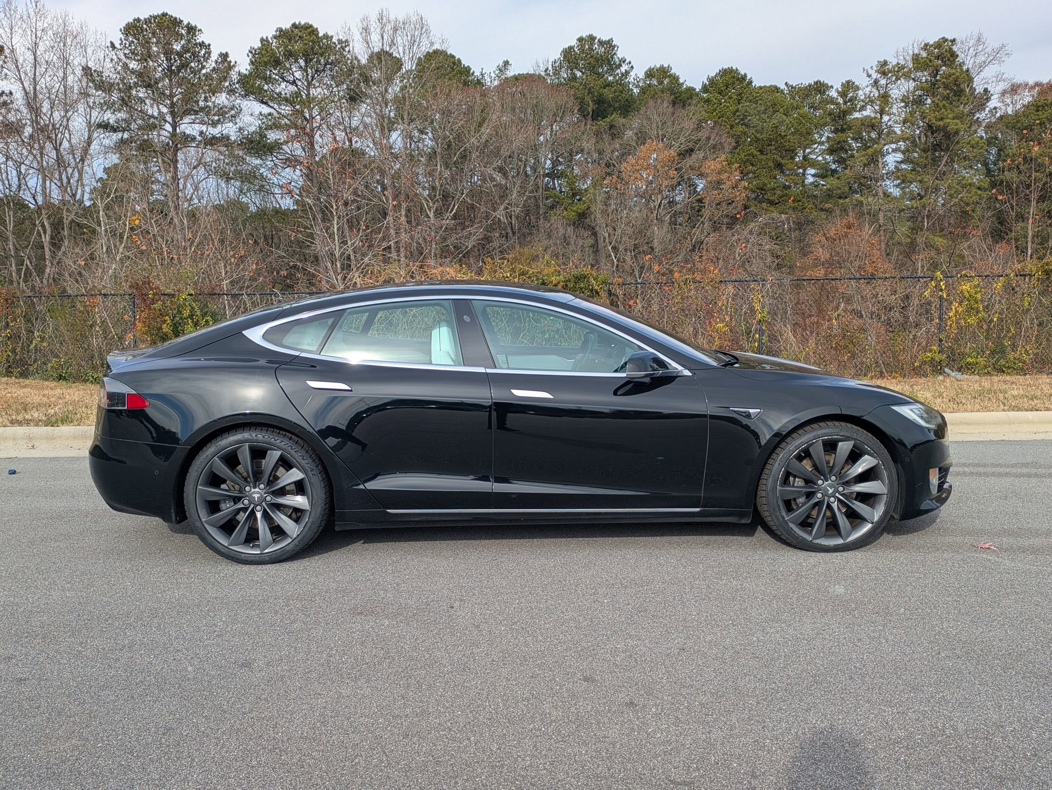 Used 2017 Tesla Model S 100D image 4
