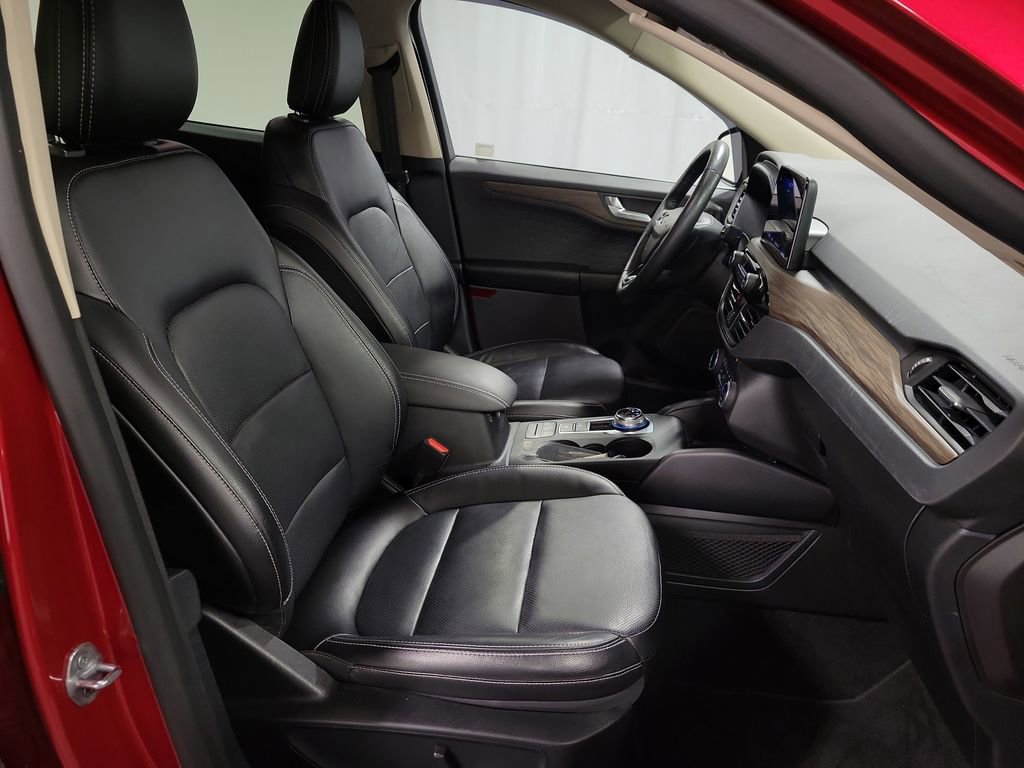 Used 2020 Ford Escape Titanium FWD image 26
