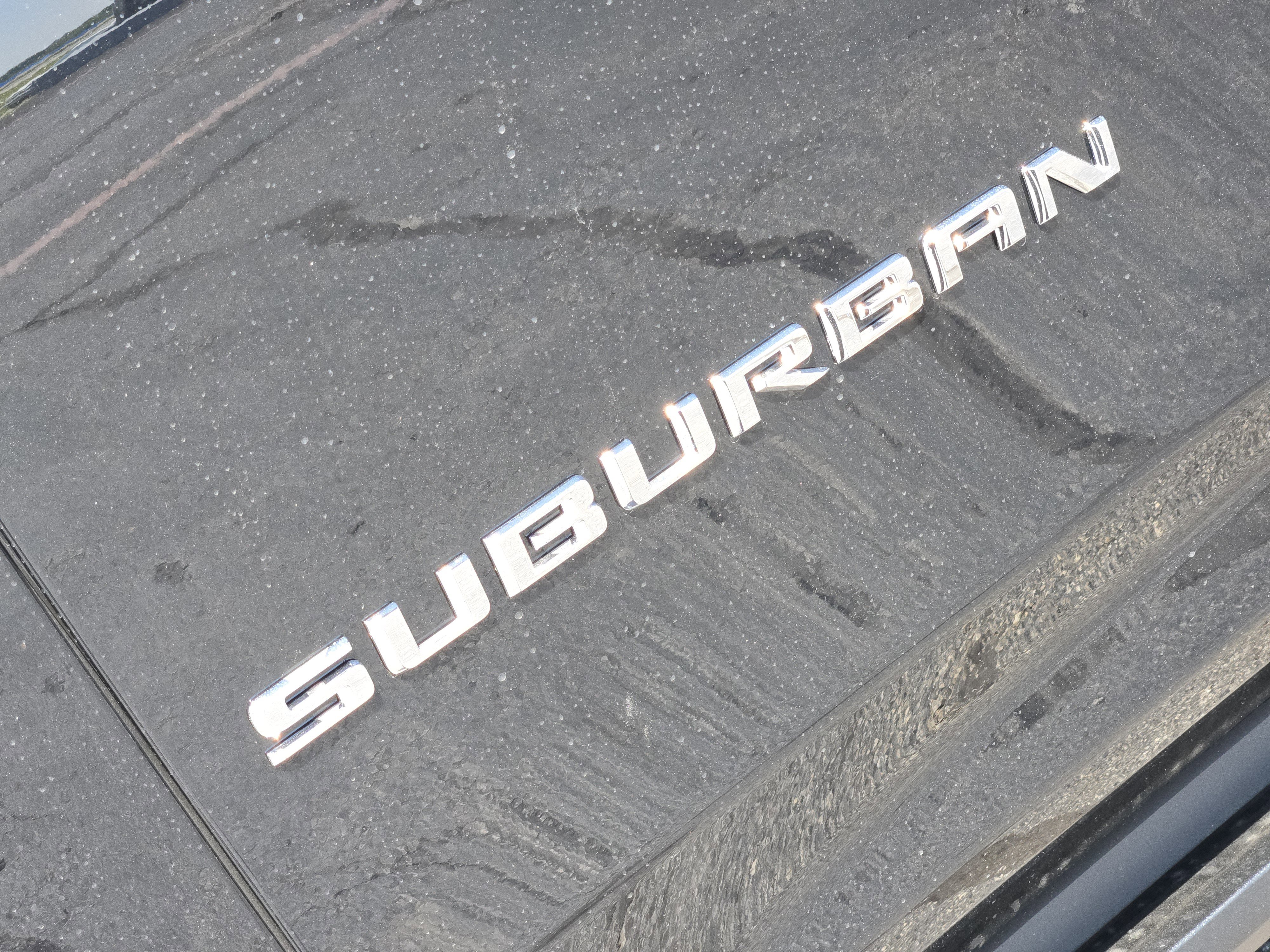 New 2026 Chevrolet Suburban High Country image 7