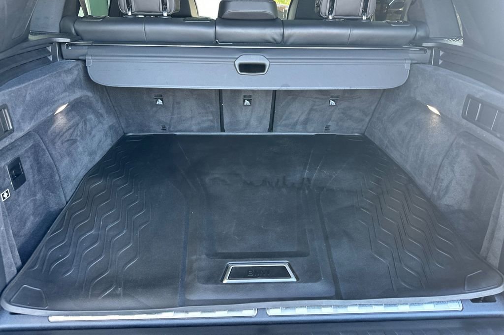 Used 2022 BMW X5 xDrive45e w/ M Sport Package image 16