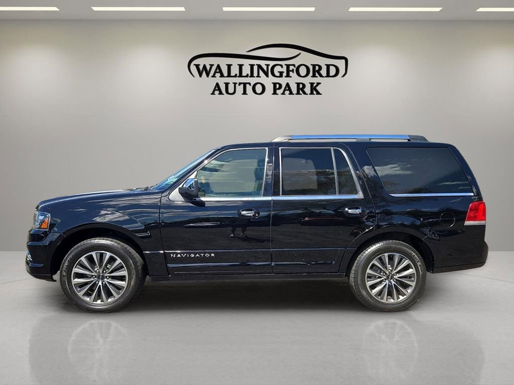Used 2017 Lincoln Navigator Select AWD/4WD image 7