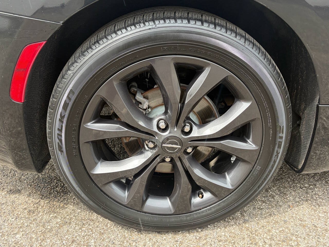 Used 2018 Chrysler Pacifica Touring-L w/ Premium Audio Group FWD image 25