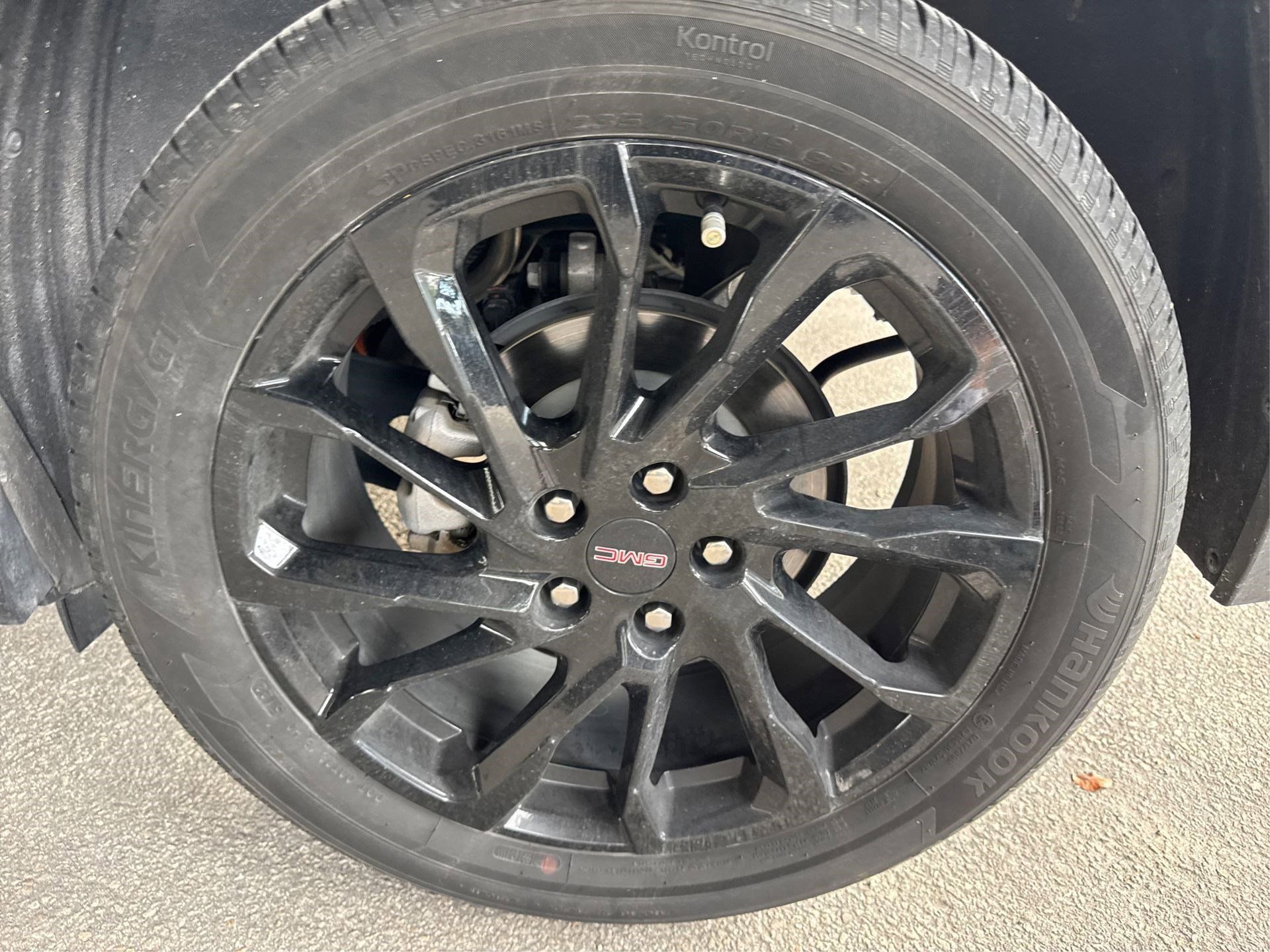 Used 2023 GMC Terrain SLE w/ Elevation Edition image 15