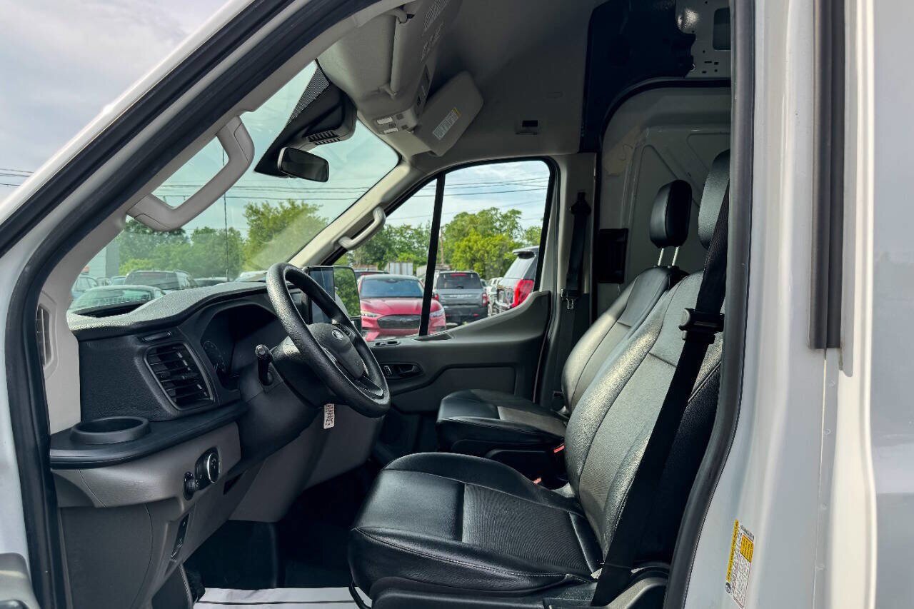 Used 2022 Ford E-Transit 148 High Roof Extended RWD image 15
