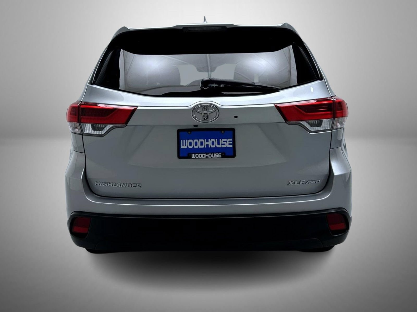 Used 2019 Toyota Highlander XLE AWD/4WD image 6