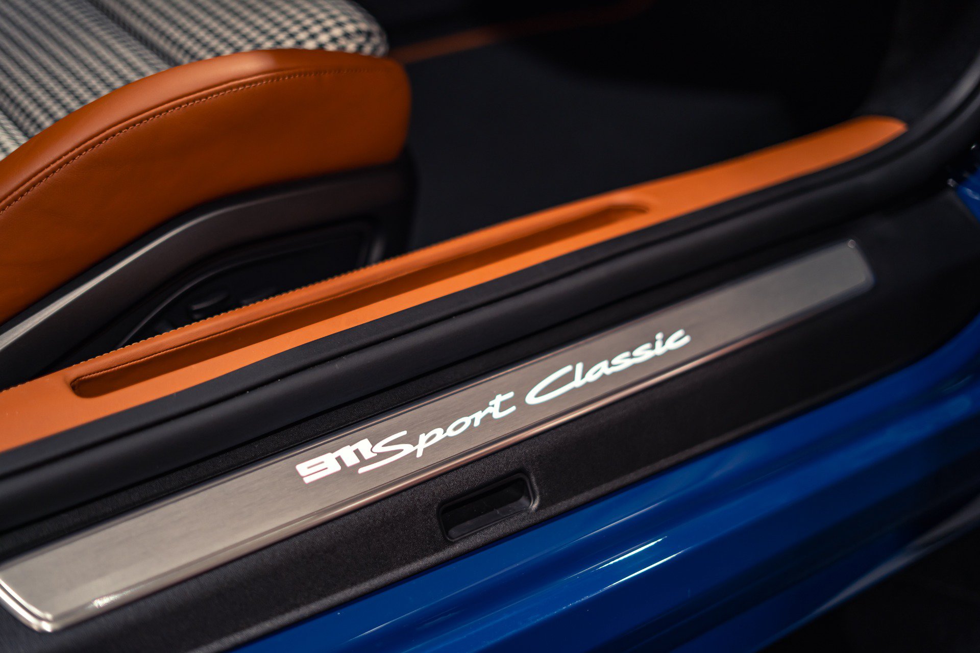 Used 2023 Porsche 911 Sport Classic RWD image 26