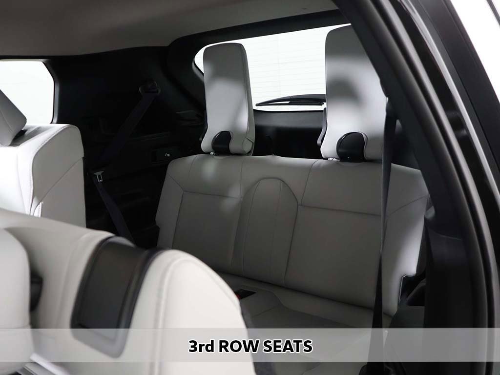 New 2025 Mitsubishi Outlander SEL image 12