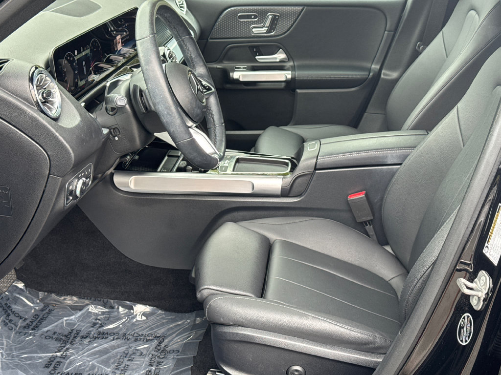Used 2024 Mercedes-Benz GLB 250 image 9