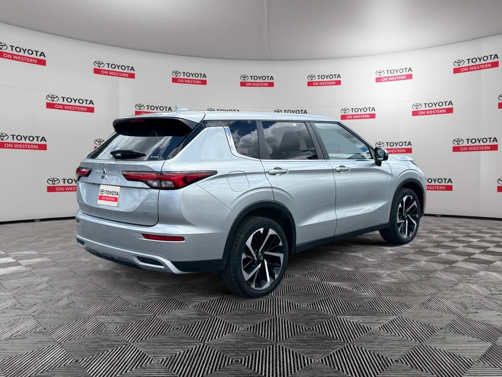 Used 2024 Mitsubishi Outlander SE AWD/4WD image 5