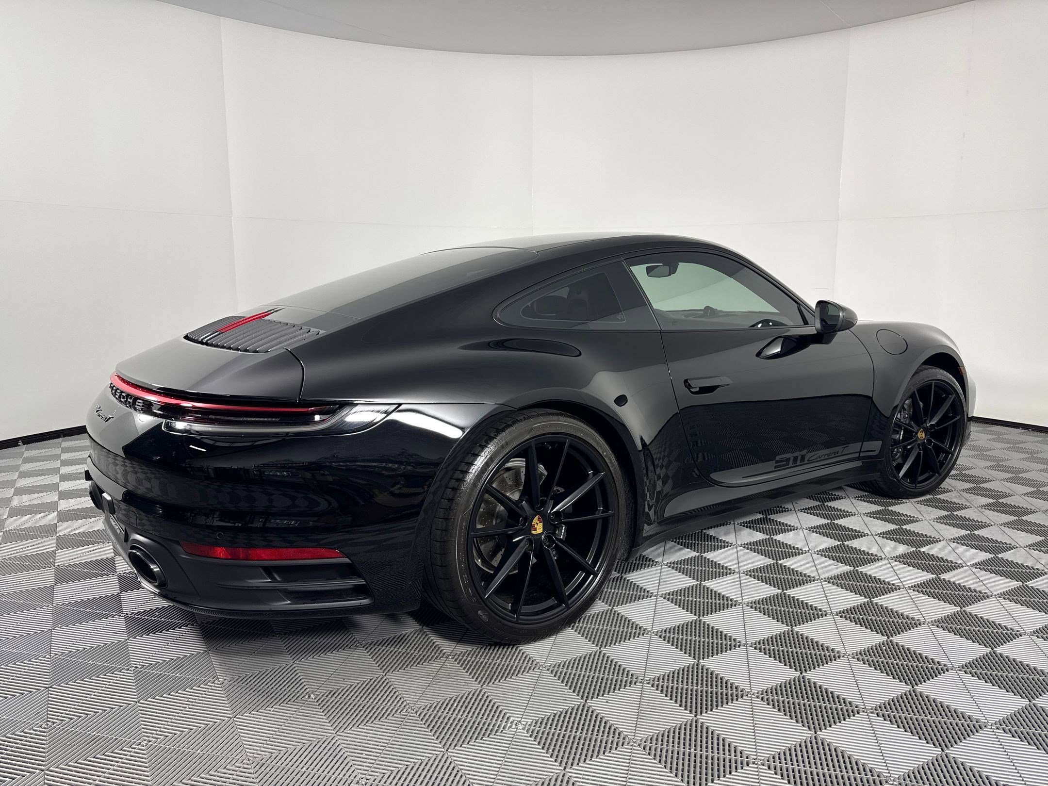 Certified 2024 Porsche 911 Carrera T image 7