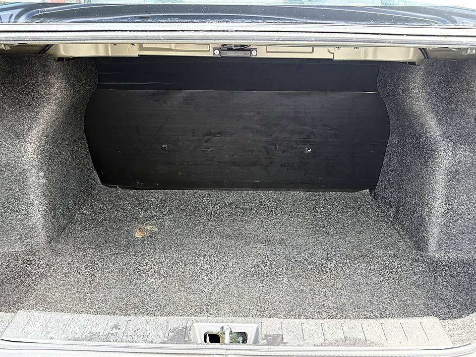 Used 2021 Nissan Versa S FWD image 11